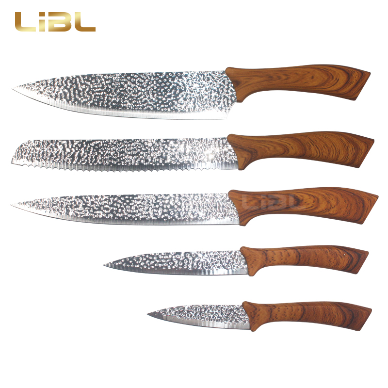 Knife set with hammer finished blade