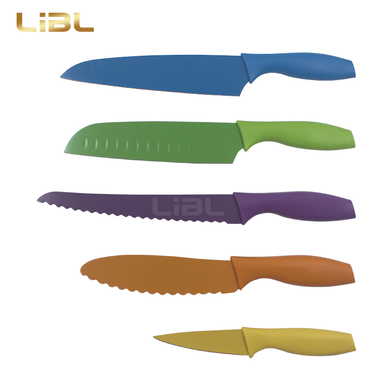 Non-stick coating knife with blade protector
