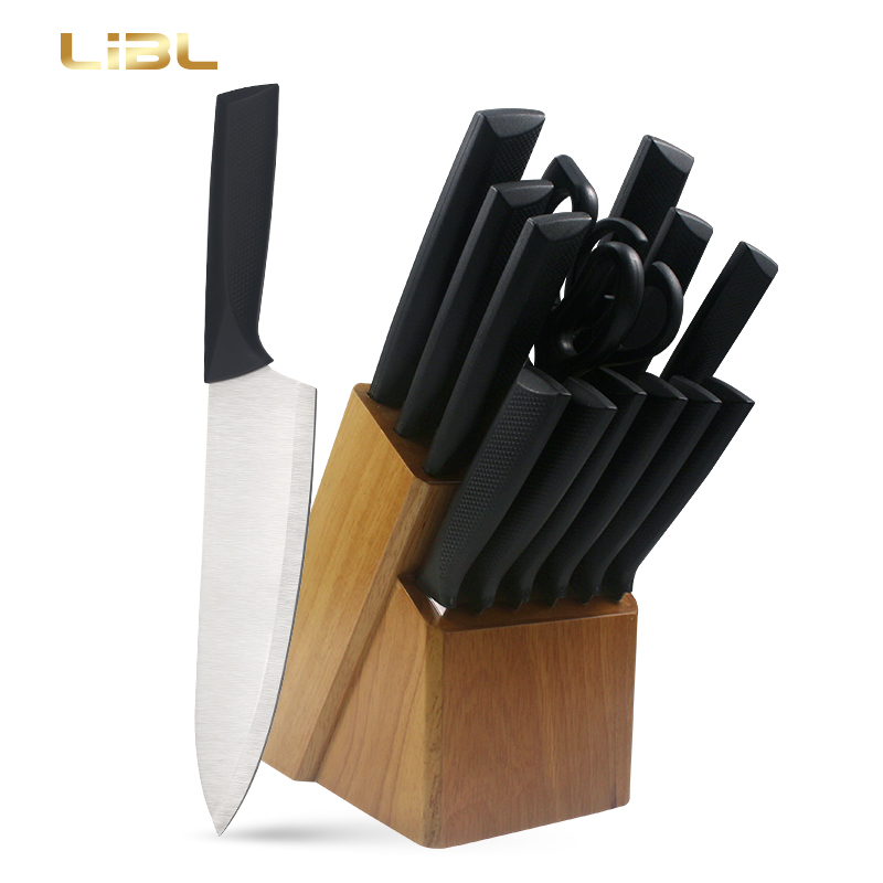 Knife set with wooden block